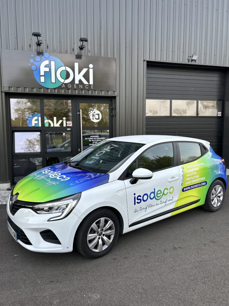 Flocage voiture jaune et bleu ISODECO réalisé par l'agence de publicité alsacienne Floki